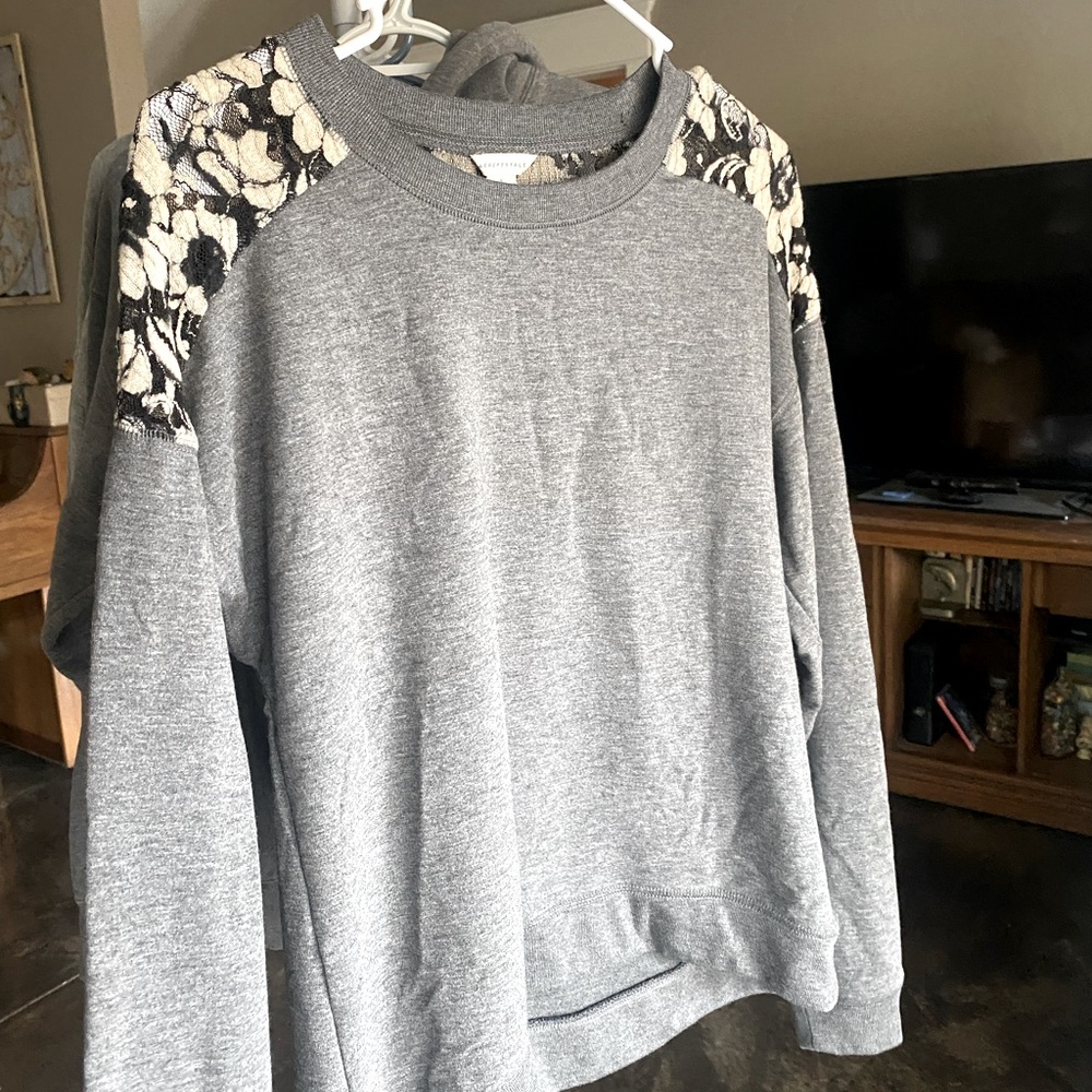 Aeropostale Gray Long sleeve, Size S